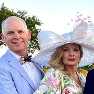 Meet your Posher, Dee